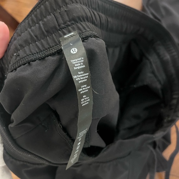 Men’s lululemon jogger. - Picture 2 of 2